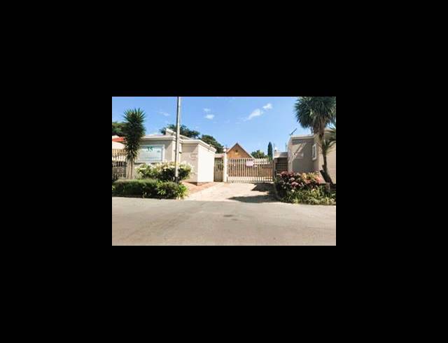 1 bed property for sale in WANNENBURGHOOGTE